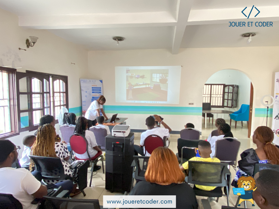 À Douala, les enfants découvrent la magie de coder en jouant
